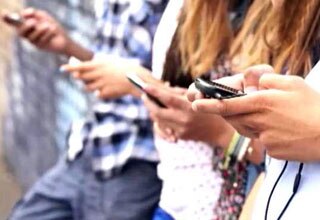 क्रेजी किया रे