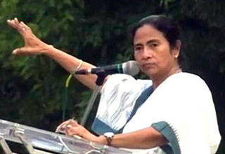 ममता ने PM मोदी को बताया बिना दिमाग वाला