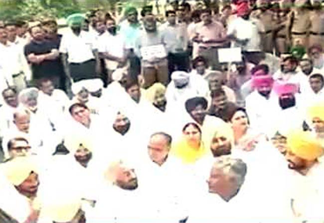 मोगा बस कांड पर कांग्रेस का विरोध प्रदर्शन