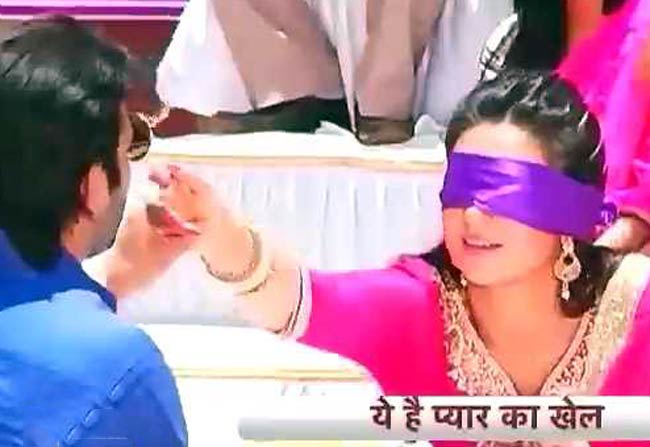 देखिए रमन और इशिता का प्यार भरा आंख मिचौली खेल