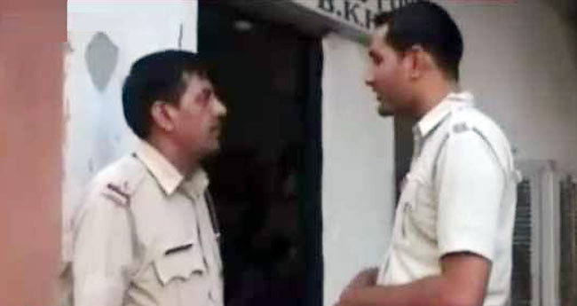 गैंगरेप की सजा 50 हजार रुपये और पांच जूते