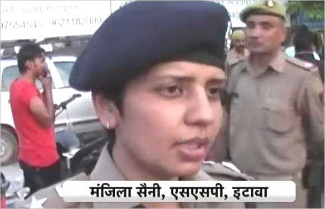 इटावा में मची लेडी सिंघम की धूम