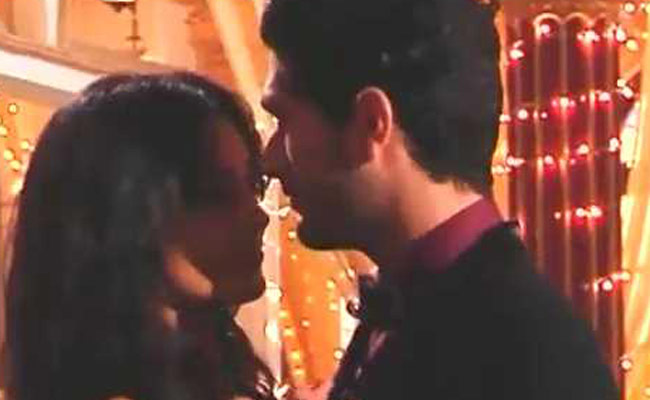 'कुबूल है' के सेट्स से