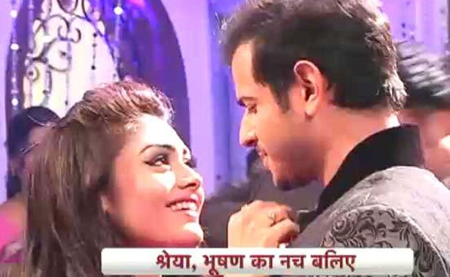 रोमांटिक डांस देख आप भी थिरकने लगेंगे!