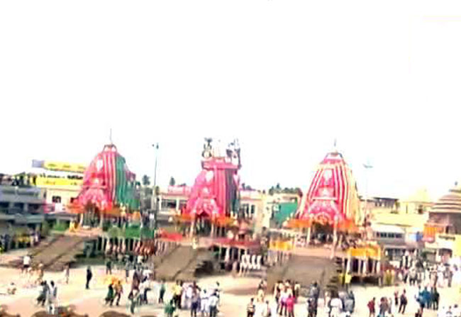 पुरी में भगवान जगन्नाथ की रथ यात्रा