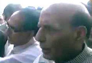 आतंकवादियों से सख्ती से निपटेंगे: राजनाथ सिंह