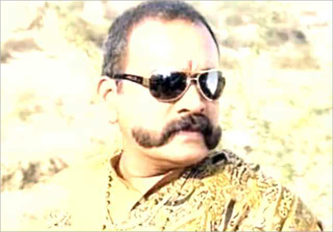 बुरे फंसे 'उड़ान' के भैया जी!