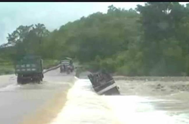 मणिपुर में बाढ़