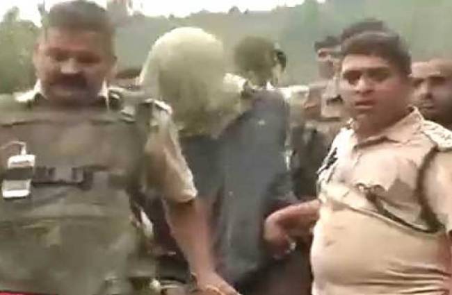 जिंदा आतंकी गिरफ्तार