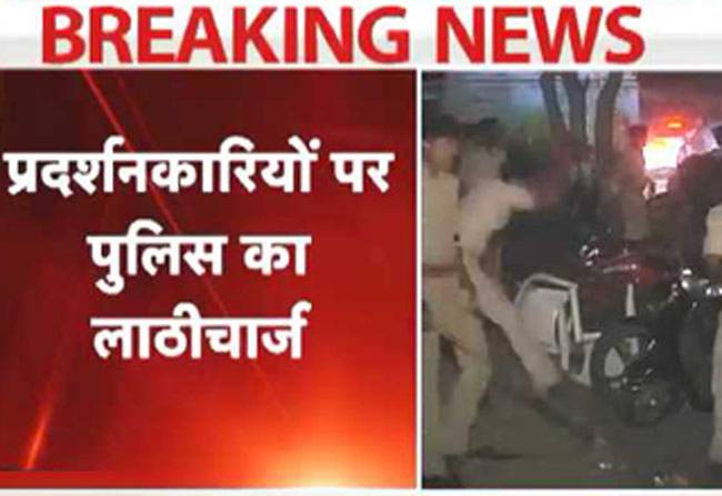 अहमदाबाद में पटेल समुदाय पर लाठी चार्ज