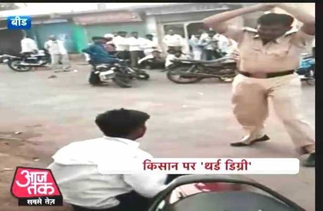 बीड के किसान की पिटाई