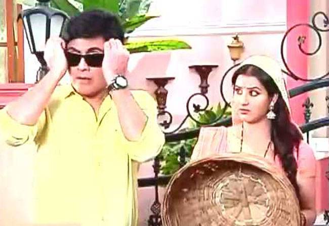 काले चश्में का अनोखा गोलमाल!