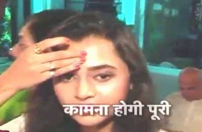 आस्था में लीन सितारों की झलक