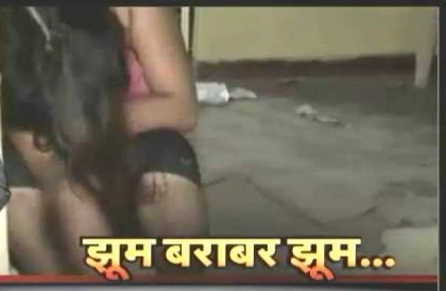 वारदात: झूम बराबर झूम, नशे में टल्ली लड़कियां, औरतें