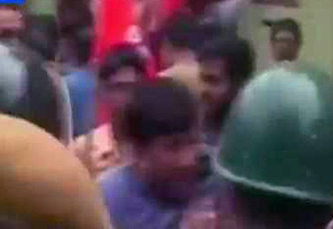हड़ताल के दौरान CPM-TMC कार्यकर्ताओं की भिडंत