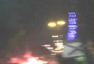 दिल्ली: ट्रिपल मर्डर से नाराज लोगों ने थाने में फूंकी गाड़ियां