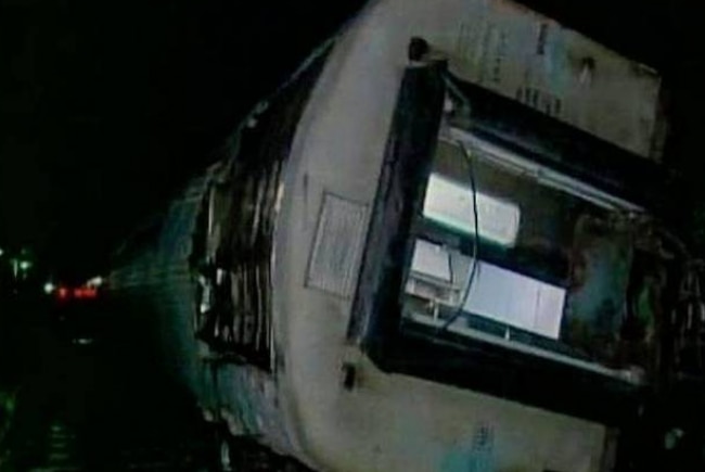 कर्नाटक के गुलबर्गा में हुआ ट्रेन हादसा