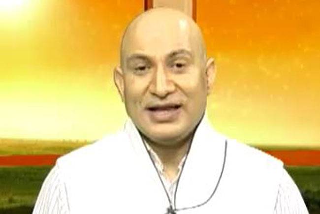 दूसरों की मदद करने से मिलेगी खुशी!