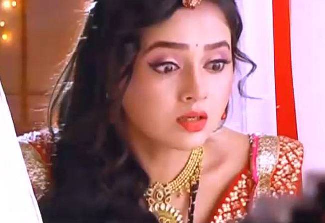 जब रागिनी को लगा जोर का झटका...