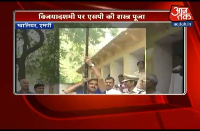 ...जब पुलिसवालों ने तोड़ा कानून