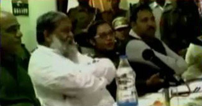 जब मंत्री ने अफसर को कहा गेट आउट!