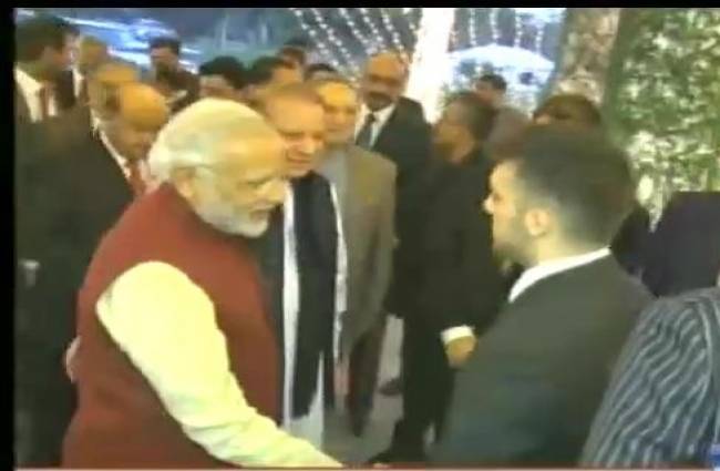 नवाज की नातीन की शादी में मोदी