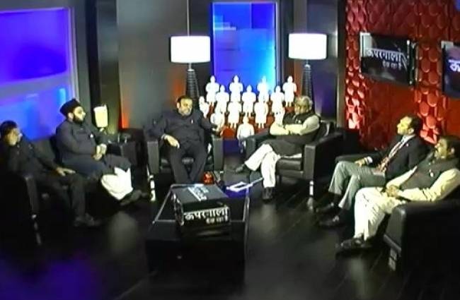 ऊपर वाला देख रहा है