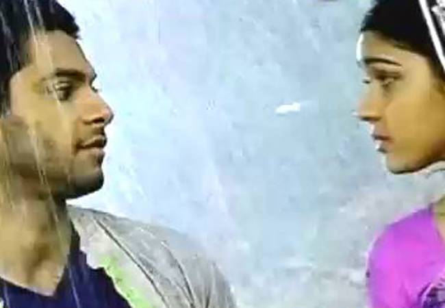 धानी और विपल्व पर हुई प्यार की बरसात