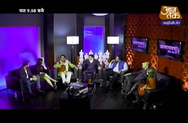 वैलेंटाइन डे प्यार का त्योहार है या कारोबार? देखिए आज रात 9:58 बजे