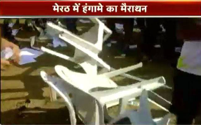 मेरठ में मैराथन दौड़ की जगह हुई तोड़फोड़