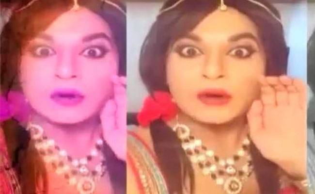 छुटकी नागिन का कॉमेडी डंक