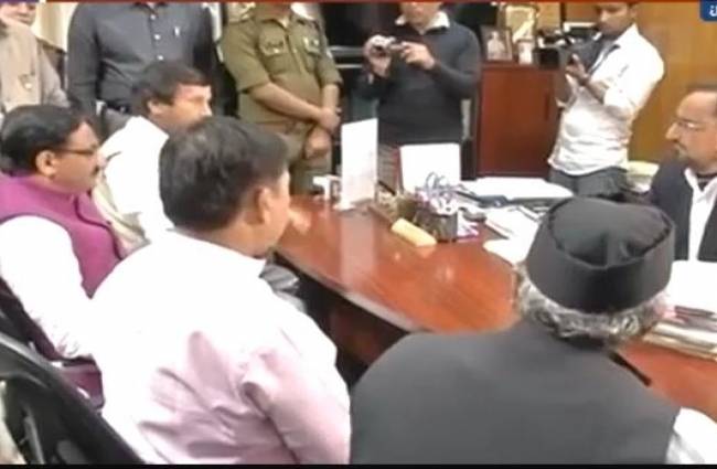 फाइनेंस बिल को लेकर भिड़े मंत्री जी