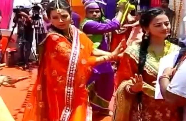 स्वरा-सिमर ने मनाई बैसाखी