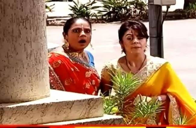 सास बहू और बेटियां में देखें टीवीपुर की तमाम खबरें