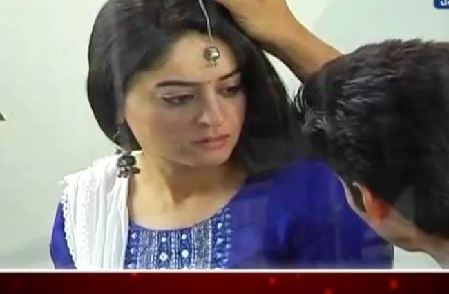 बालिका वधू ने फिर लिया लीड