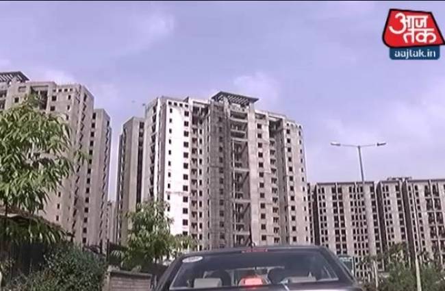 ग्राहकों ने जेपी ग्रुप से वापस मांगें पैसे