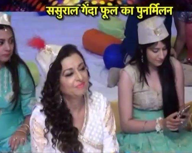 देखिए ससुराल गेंदा फूल का नच बलिए