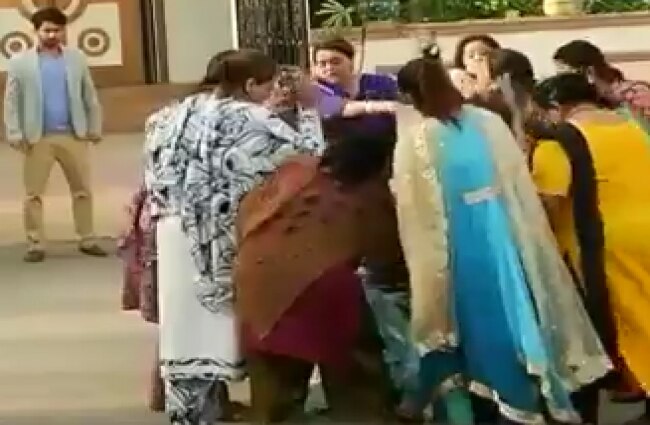 ट्विंकल की हुई पिटाई