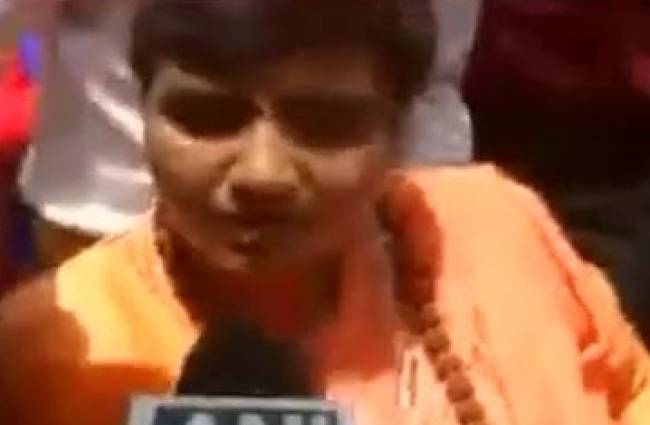 साध्वी प्रज्ञा ने कहा सरकार मजबूर है