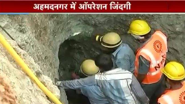 महाराष्ट्र: बोरवेल में गिरा बच्चा, रेस्क्यू ऑपरेशन जारी