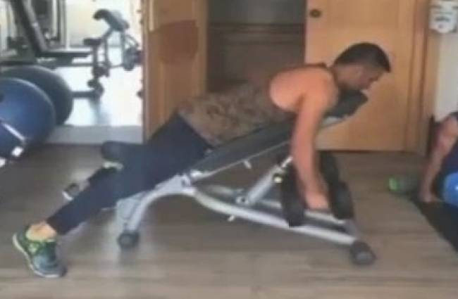 कैप्टन कूल ने किया वर्कआउट