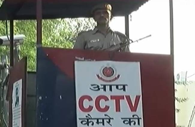 पंपोर के बाद आतंकी टागरेट पर दिल्ली!