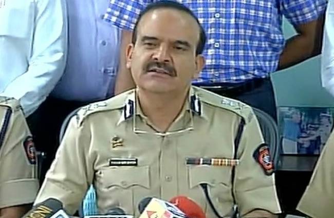 ठाणे पुलिस ने ममता कुलकर्णी को भी बताया आरोपी