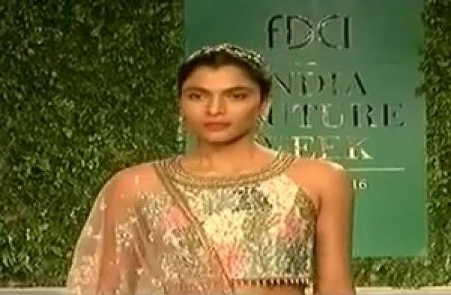 मॉर्डन इंडियन ब्राइडल