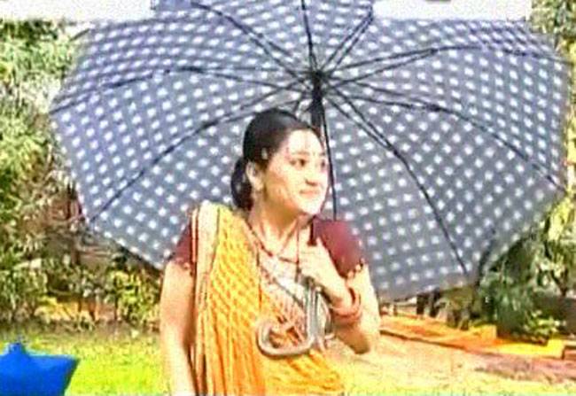 ये है 'दयाबेन' की मानसून मस्ती...