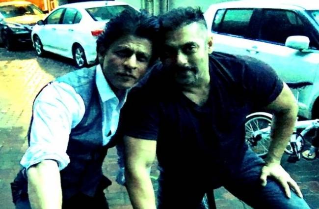 'सुल्तान' के साथ 'किंग खान' ने की साइकिल की सवारी