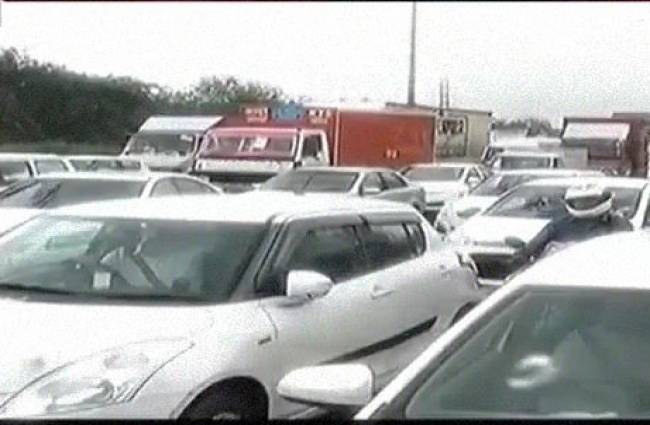 आफत की बारिश से जिंदगी जाम!