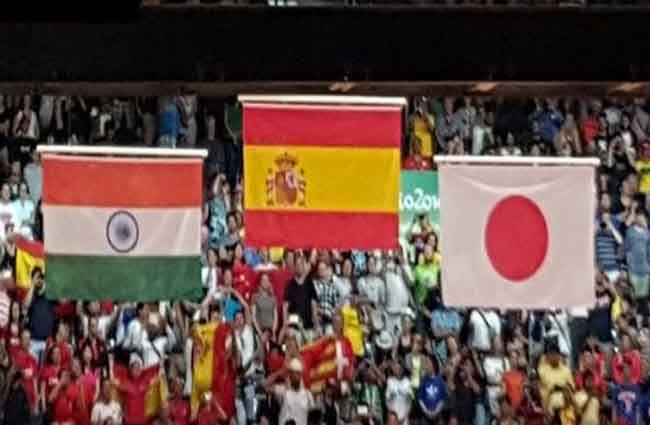 पूरे देश में जश्न का माहौल