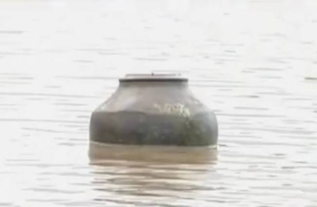 कई इलाकों में पानी भरा