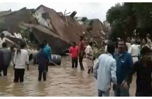 पांच राज्यों में जानलेवा बाढ़